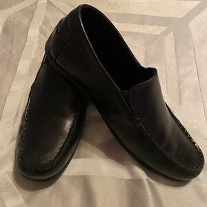 Boys Florsheim black dress loafers